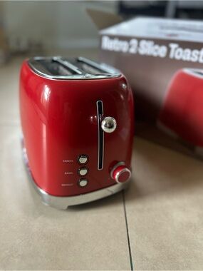 Retro 2-Slice Toaster - Red